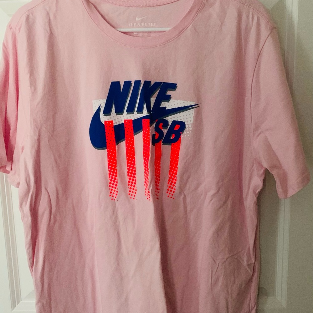 XL Nike T-Shirt (pink)